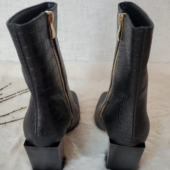 MISSGUIDED BLACK CROC ANKLE BOOTS -Size 8🖤 - Picture 3 of 7